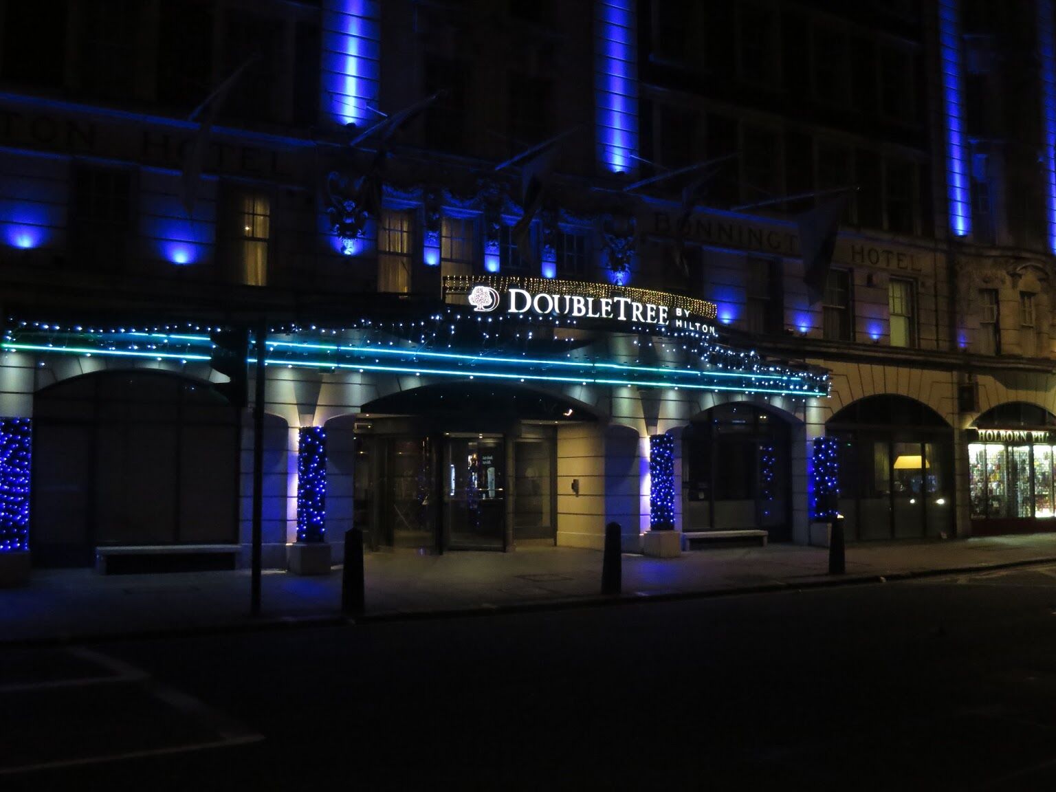 Doubletree By Hilton London - West End Hotel Ngoại thất bức ảnh